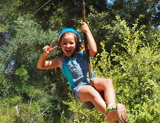 https://granjaaventurapark.com/wp-content/uploads/GRA_Fotos_carrusel_Granja_Aventura_Park_actividades_aventura_tirolines_535x411_01.jpg